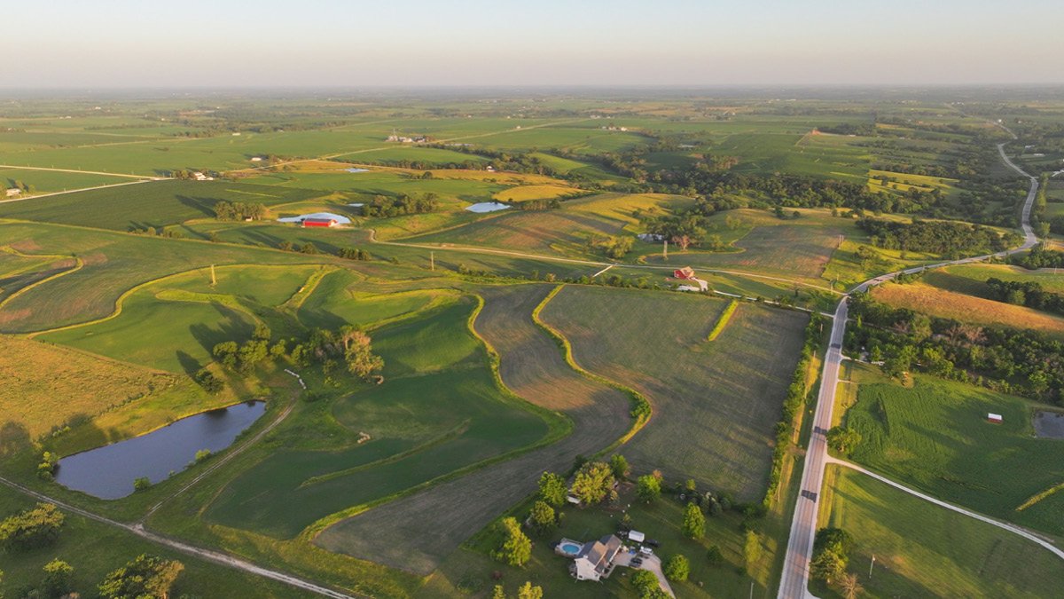 The Two-Speed Farmland Market: Premium vs. Marginal Land Values Explained